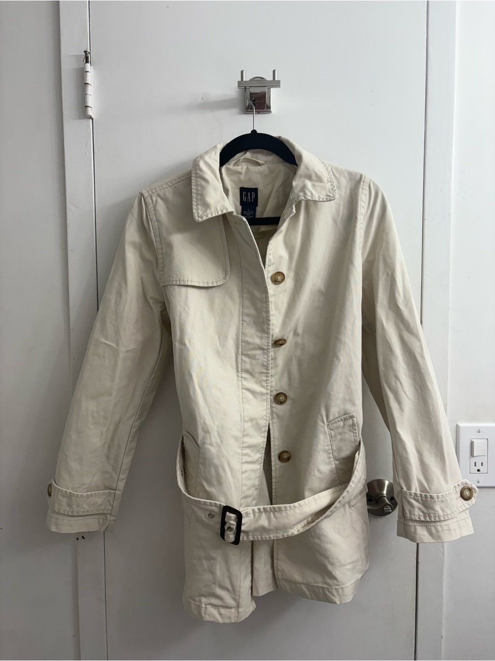 GAP Cream Collared Button-Up Shirt Jacket